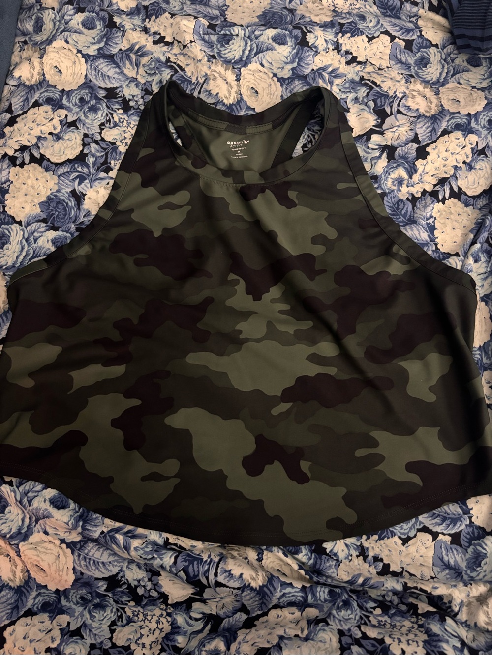 Old Navy Camo Athletic Crop Tank Top